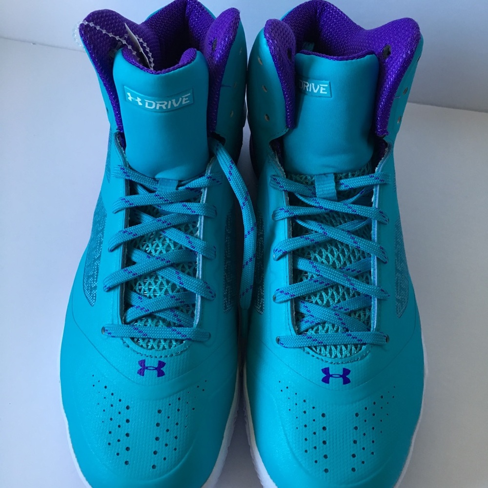 UnderArmour Clutchfit Drive Charged Basketball